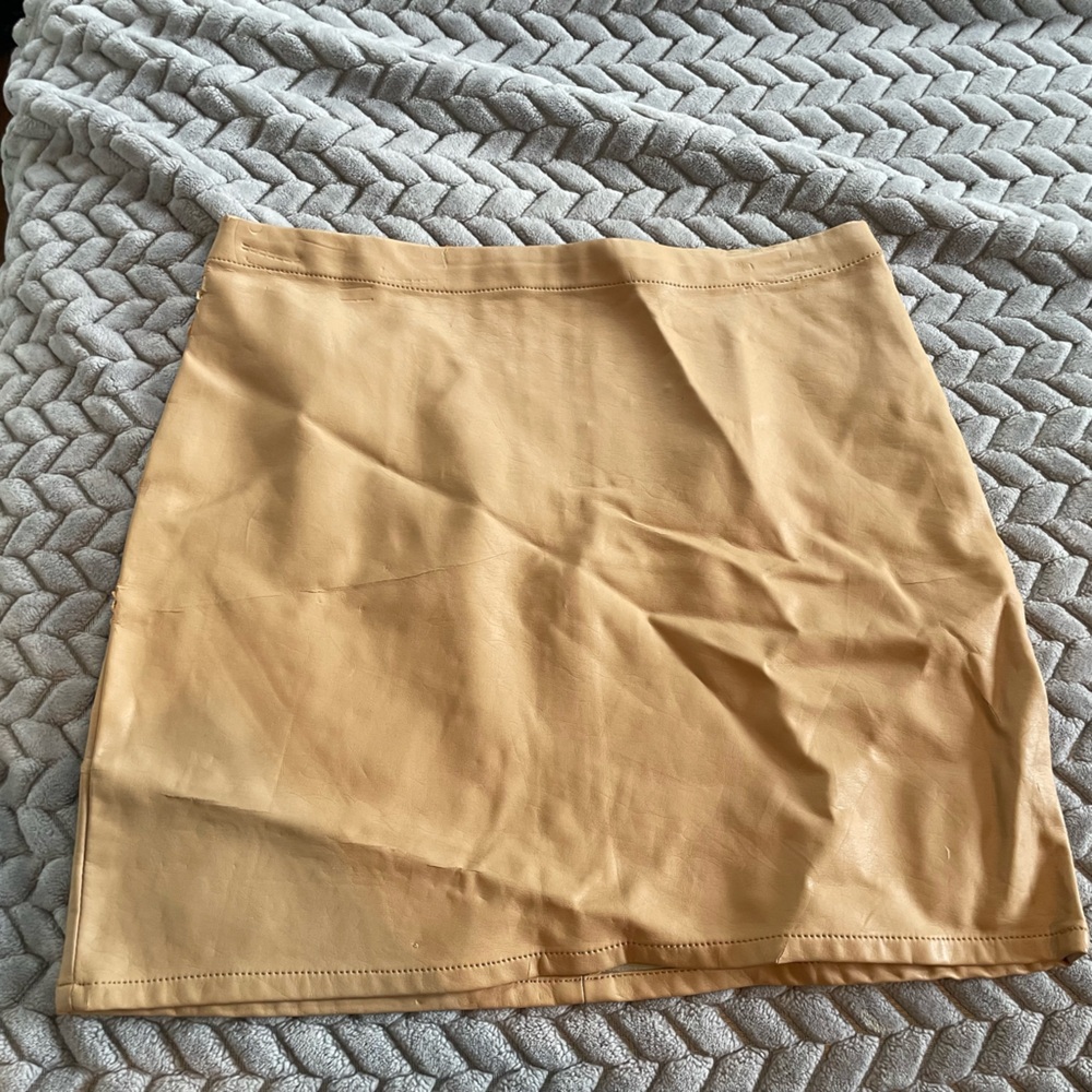 Forever 21 Tan Skirt (NWT)